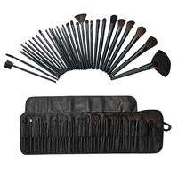 Technique Pro 32 Set Makeup set - Sminkekost Kolleksjon i 32 deler Svart