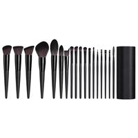 Technique PRO Raven Makeupbørstesett - 18 makeupbørster