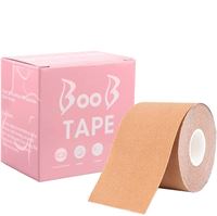 Booby Tape - Holder bysten opp