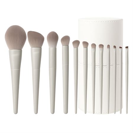 Technique PRO Cloud Sminkbørstesett - 12 Børster med Cup Case